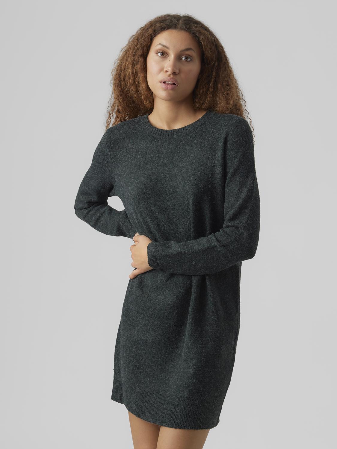 model_shot-front